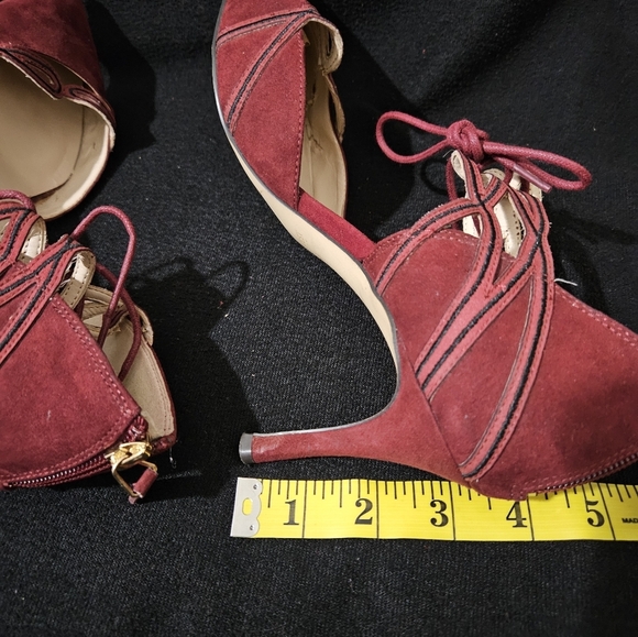 Nine West Burgundy Mayeff Ankle Tie Pump - Size 9M - Picture 10 of 10